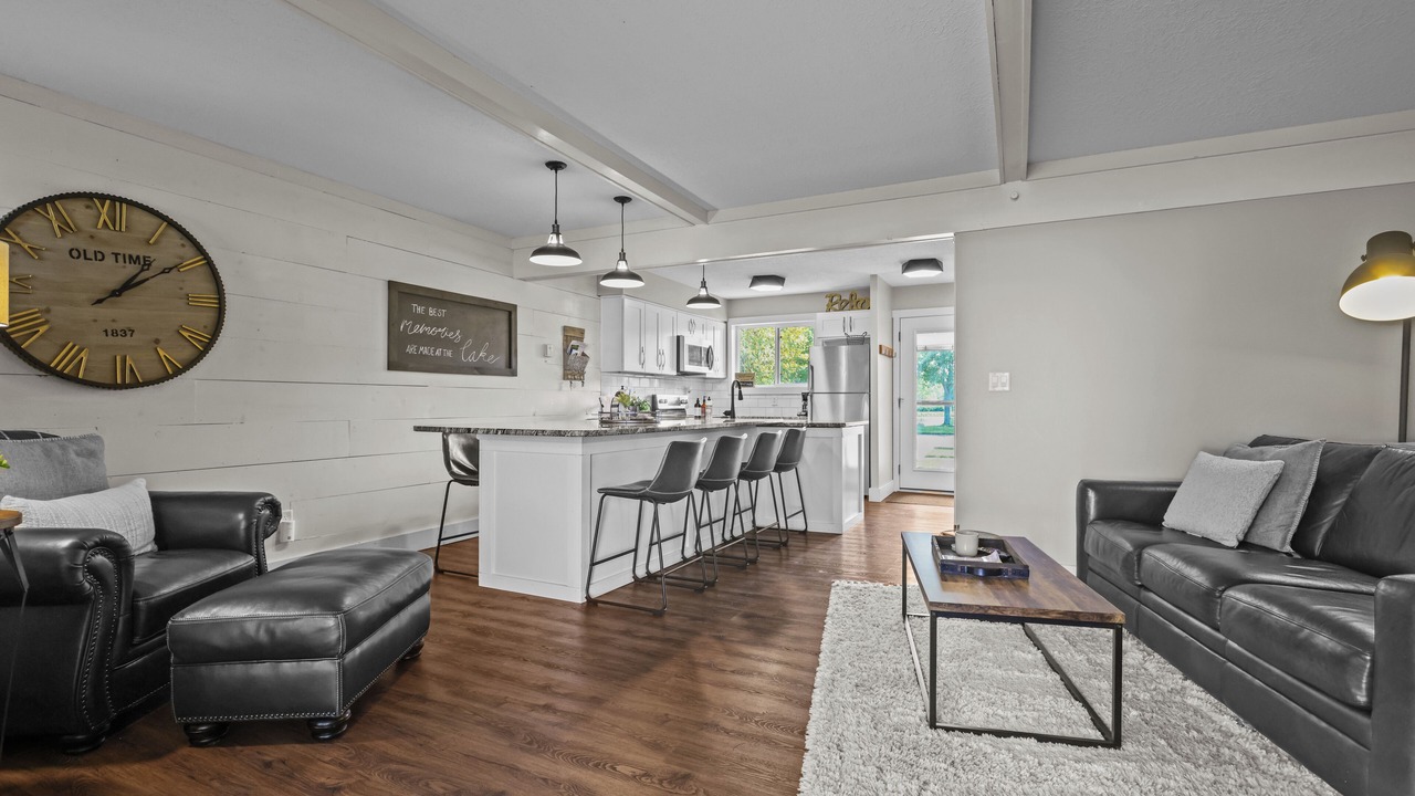 Photo of Livingroom in Onamia