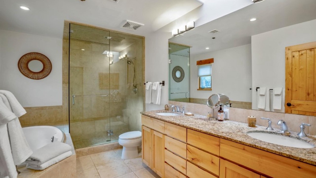 Photo of Bathroom in Tesuque