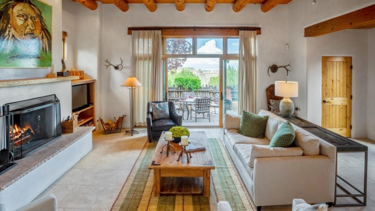 Photo of Livingroom in Tesuque