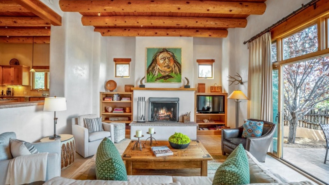 Photo of Livingroom in Tesuque