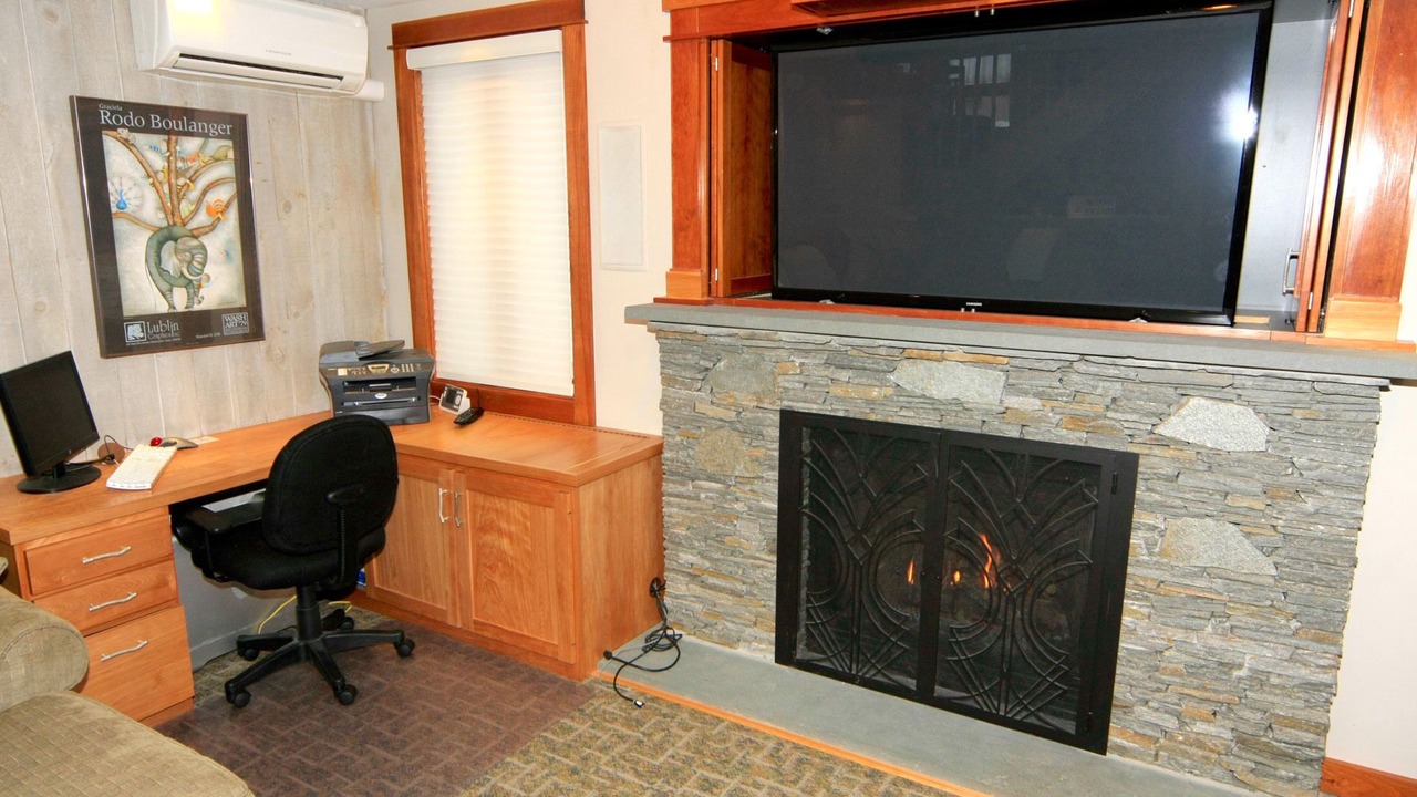 Photo of Livingroom in Bromley Mountain