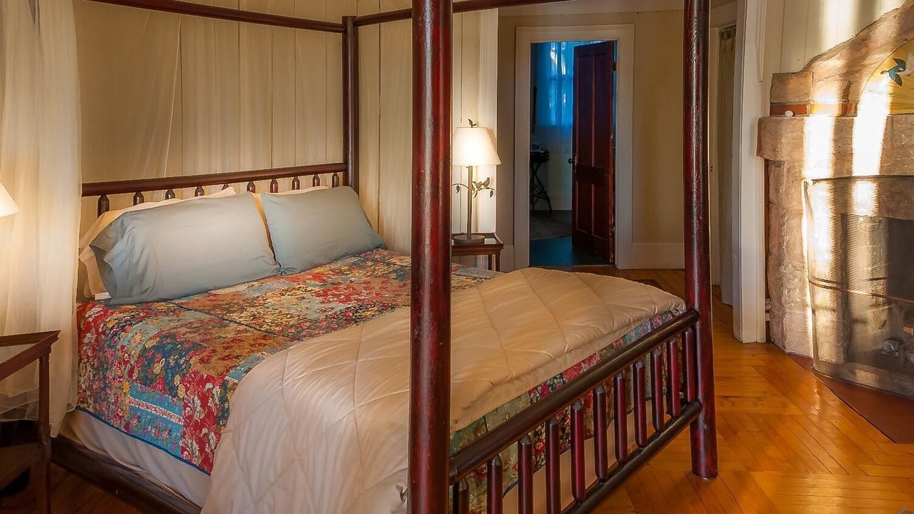 Photo of Bedroom in Meacham