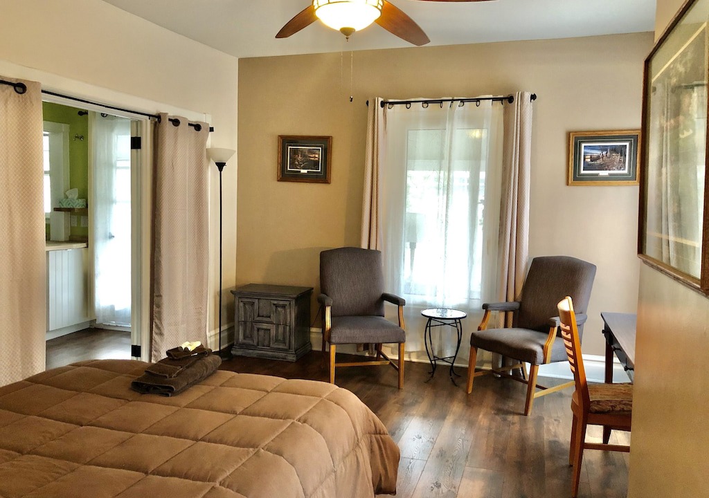 Photo of Livingroom in Whittier