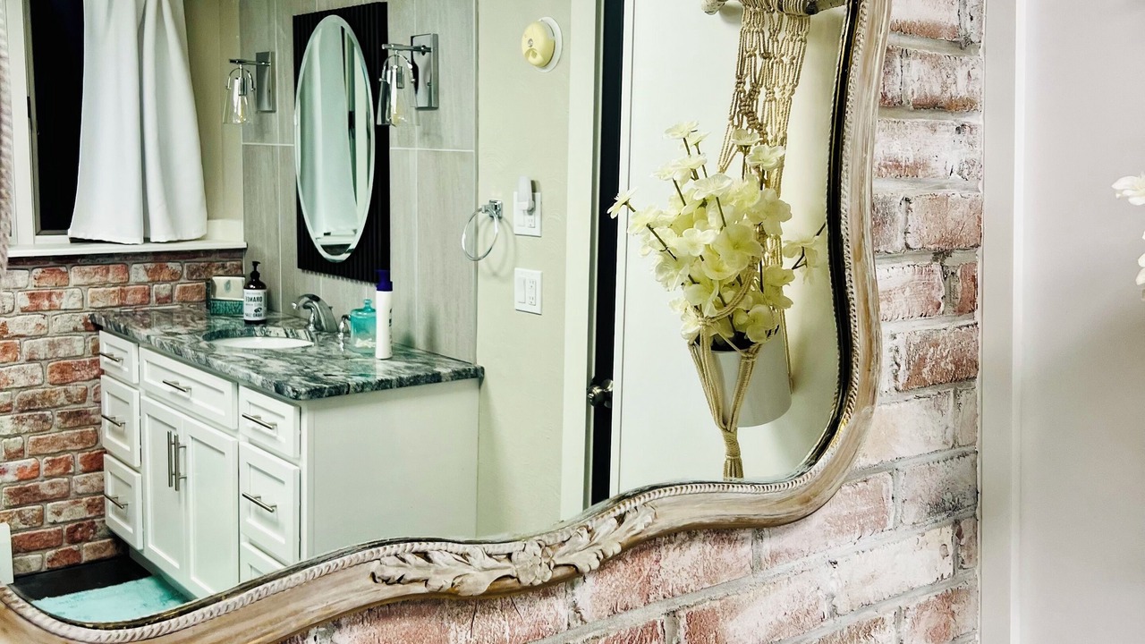 Photo of Bathroom in Melrose
