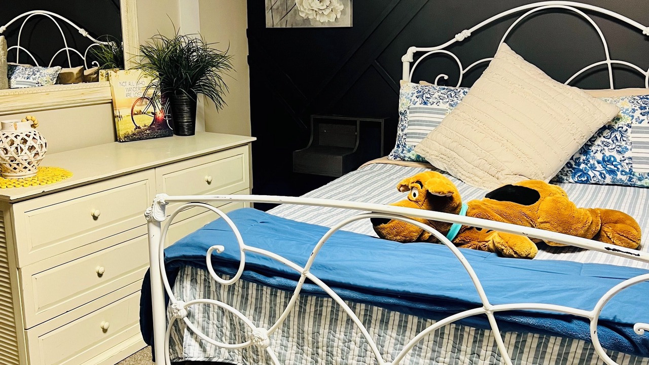 Photo of Bedroom in Melrose
