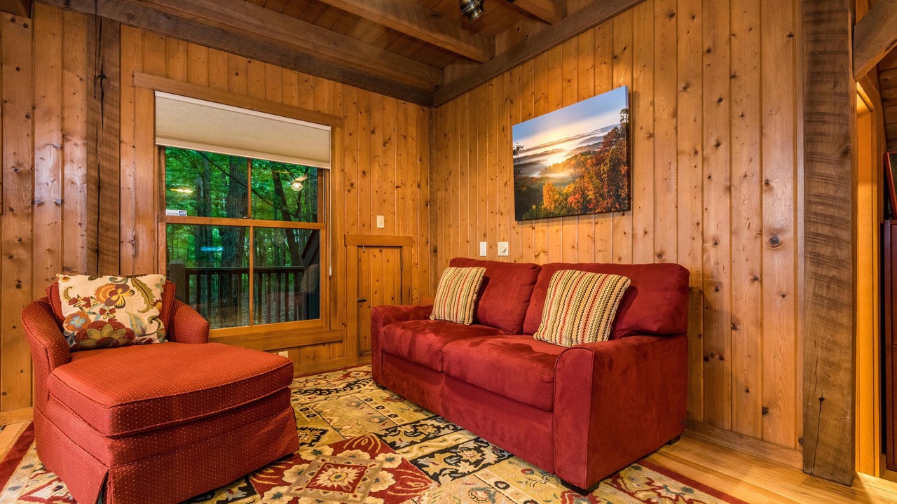 Photo of Livingroom in Helmsburg