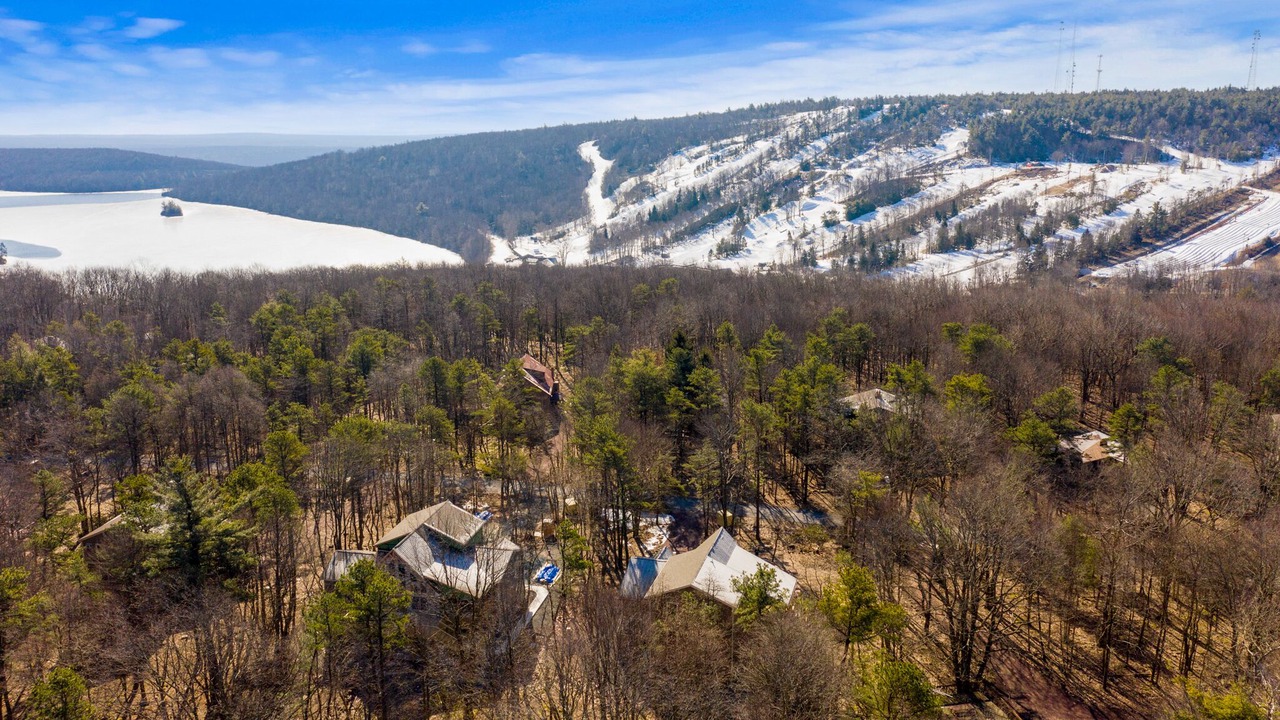 Photo of Others in Lake Harmony Estates