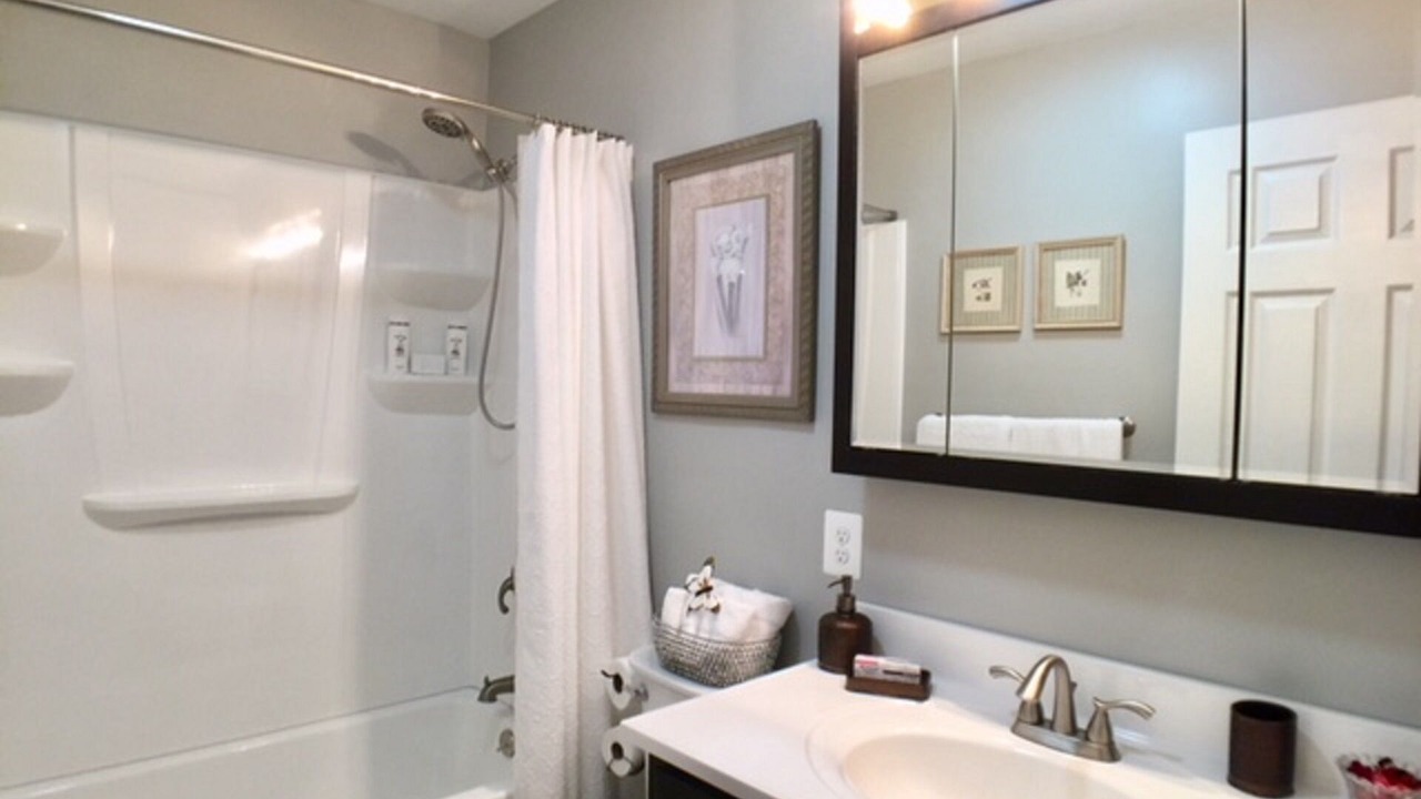 Photo of Bathroom in South Gate