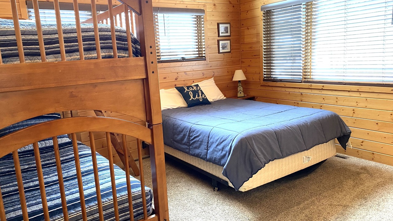 Photo of Bedroom in Nisswa