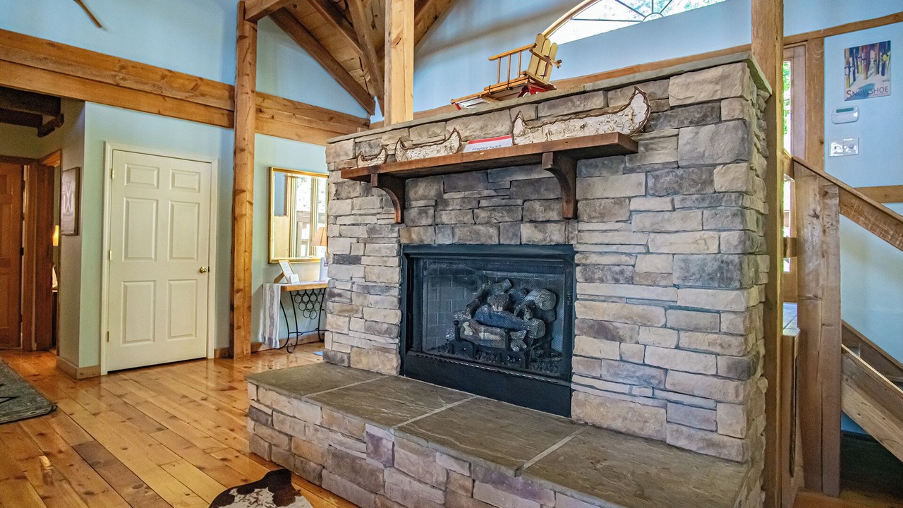 Photo of Livingroom in Snowshoe