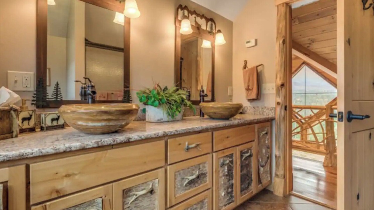 Photo of Bathroom in Jay