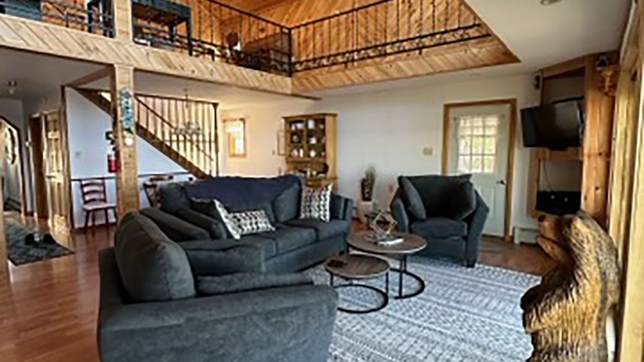 Photo of Livingroom in Gouverneur