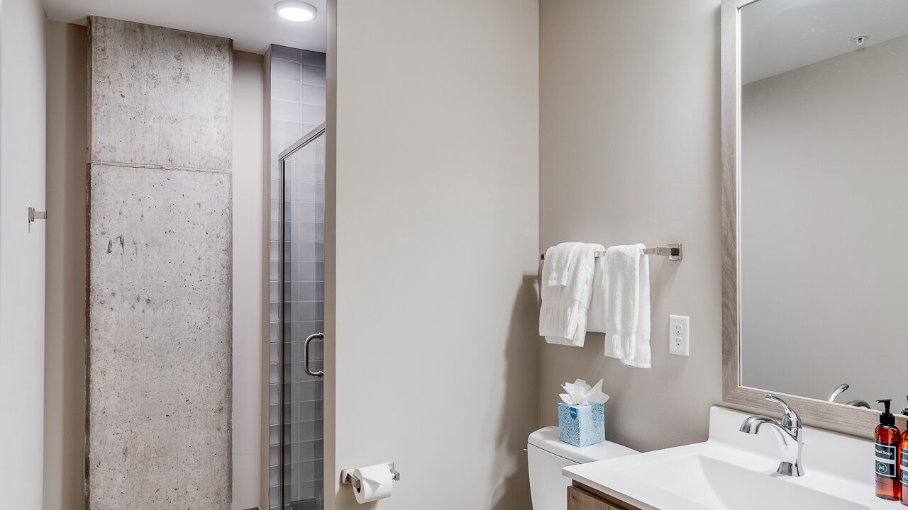 Photo of Bathroom in Warehouse District