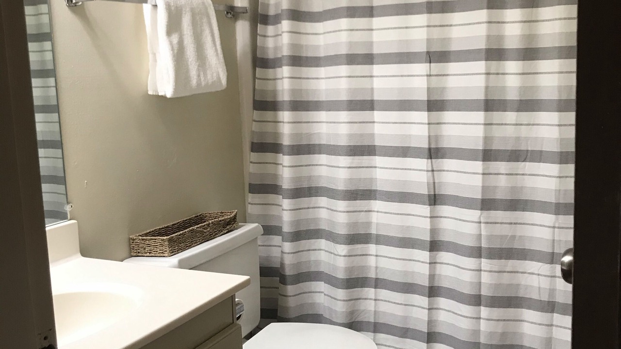 Photo of Bathroom in Red River