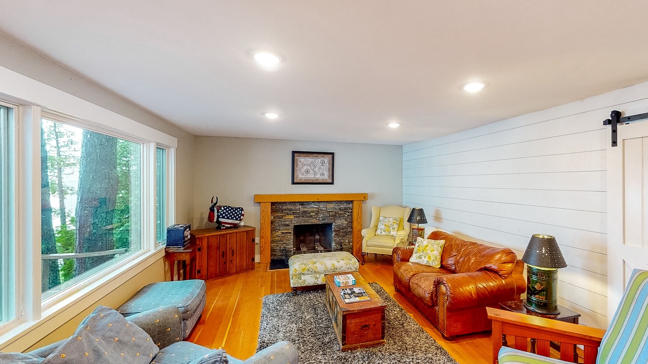 Photo of Livingroom in Malletts Bay
