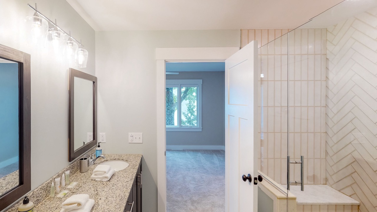 Photo of Bathroom in Malletts Bay