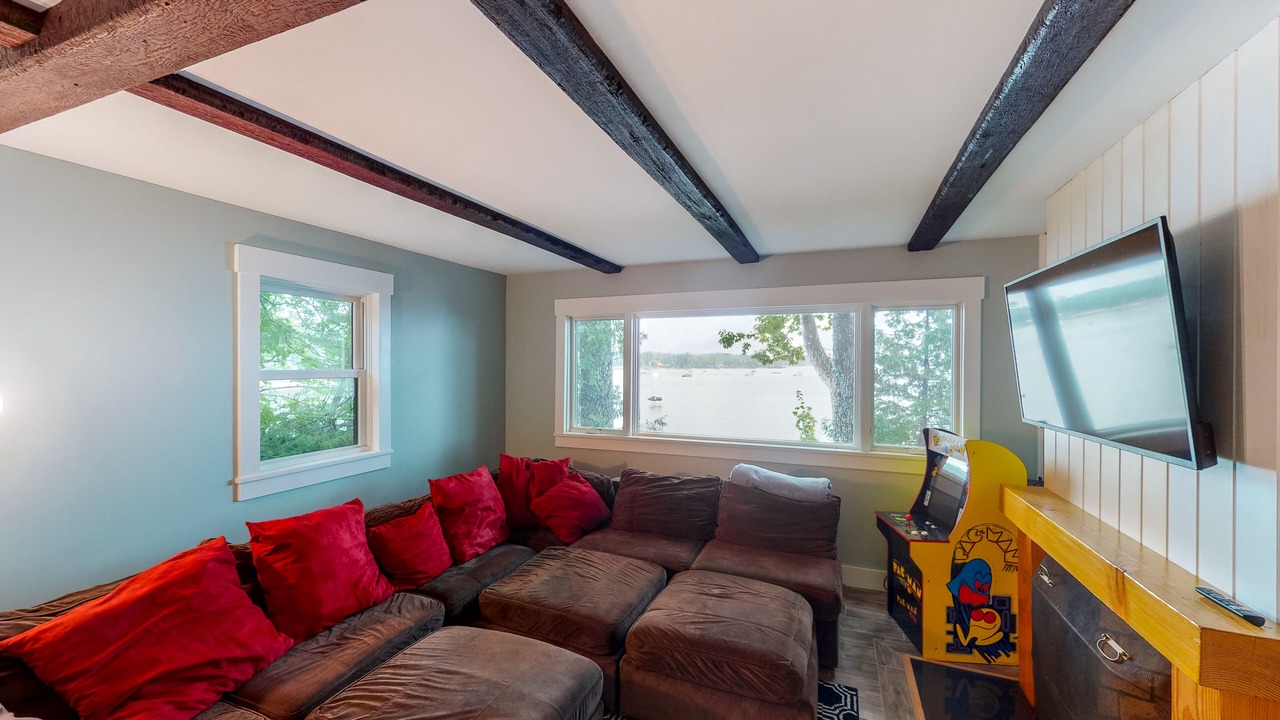 Photo of Livingroom in Malletts Bay
