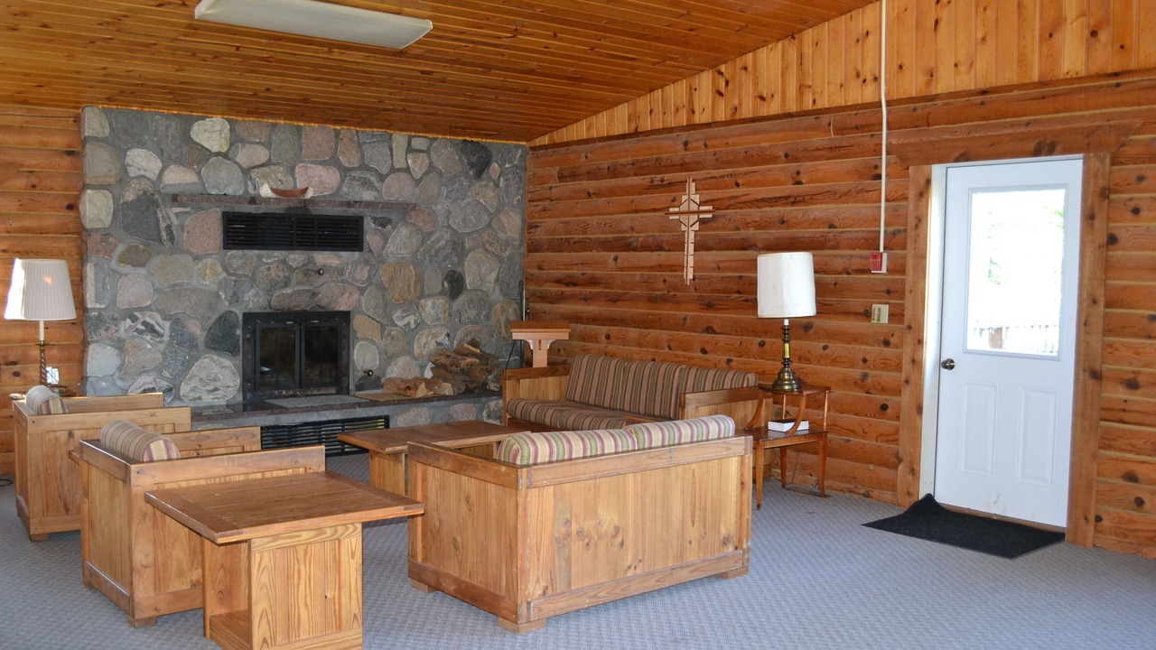 Photo of Livingroom in Deer River