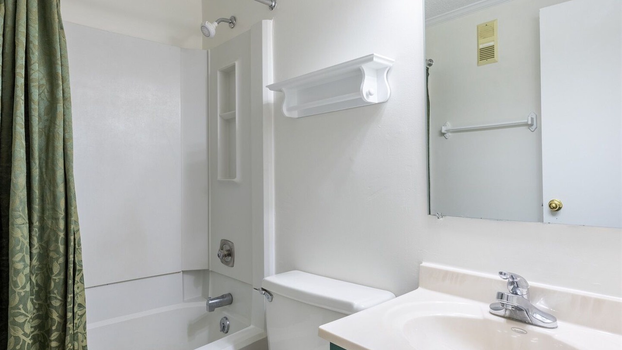 Photo of Bathroom in Snowshoe
