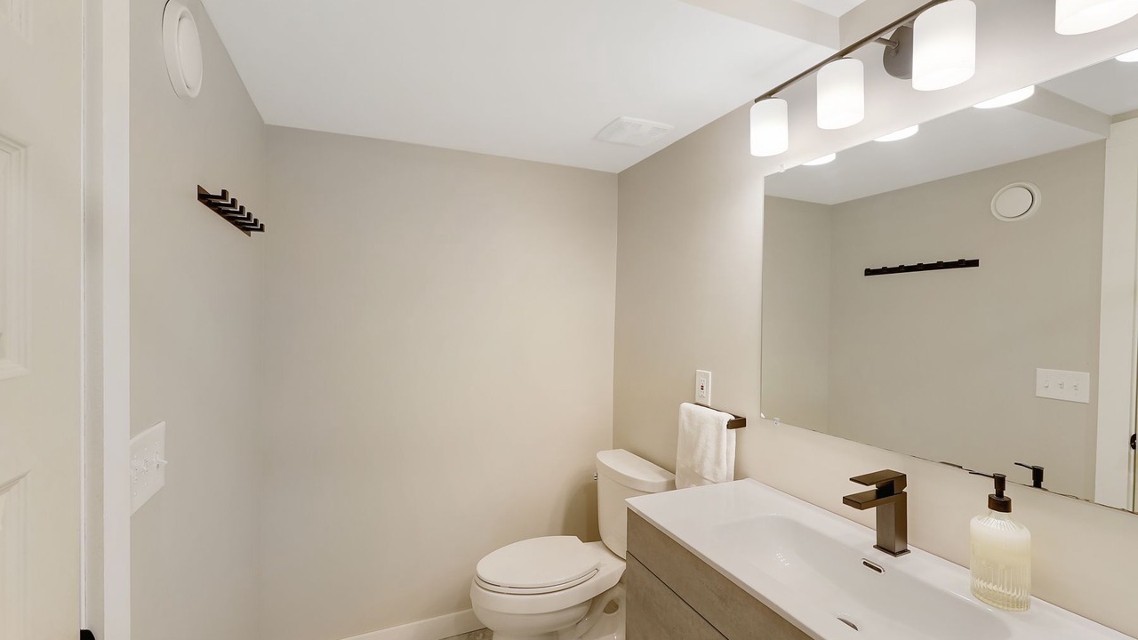 Photo of Bathroom in Ecco
