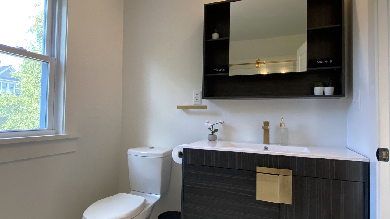 Photo of Bathroom in Ecco