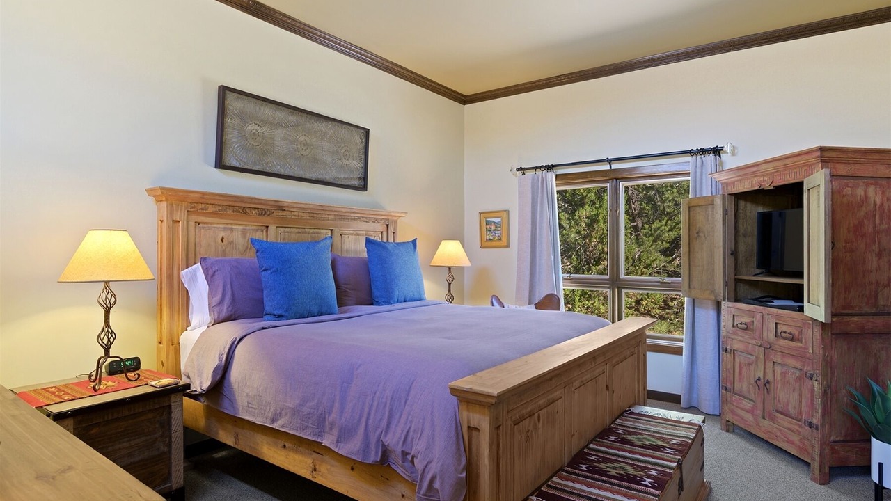 Photo of Bedroom in Nambe Pueblo