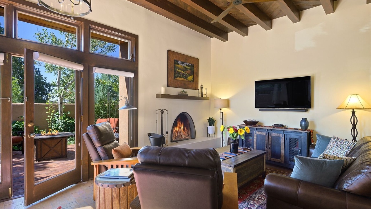 Photo of Livingroom in Nambe Pueblo