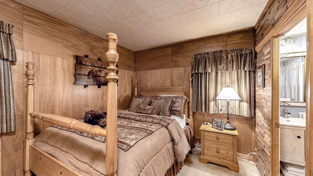 Photo of Bedroom in Phelps