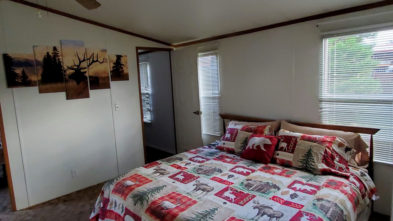 Photo of Bedroom in Eagle Nest