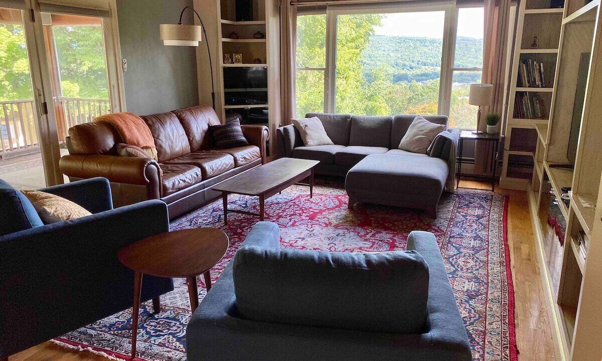 Photo of Livingroom in Pittsfield