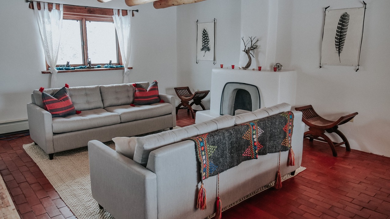 Photo of Livingroom in Taos