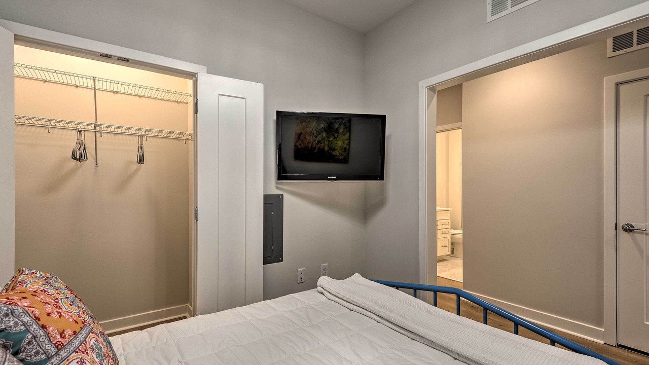 Photo of Bedroom in Murray Hill