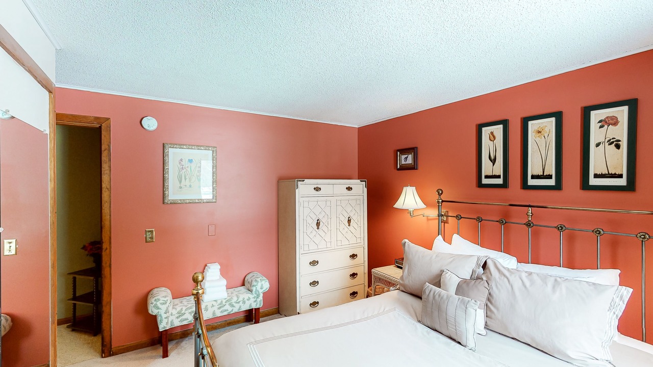 Photo of Bedroom in Stowe Area