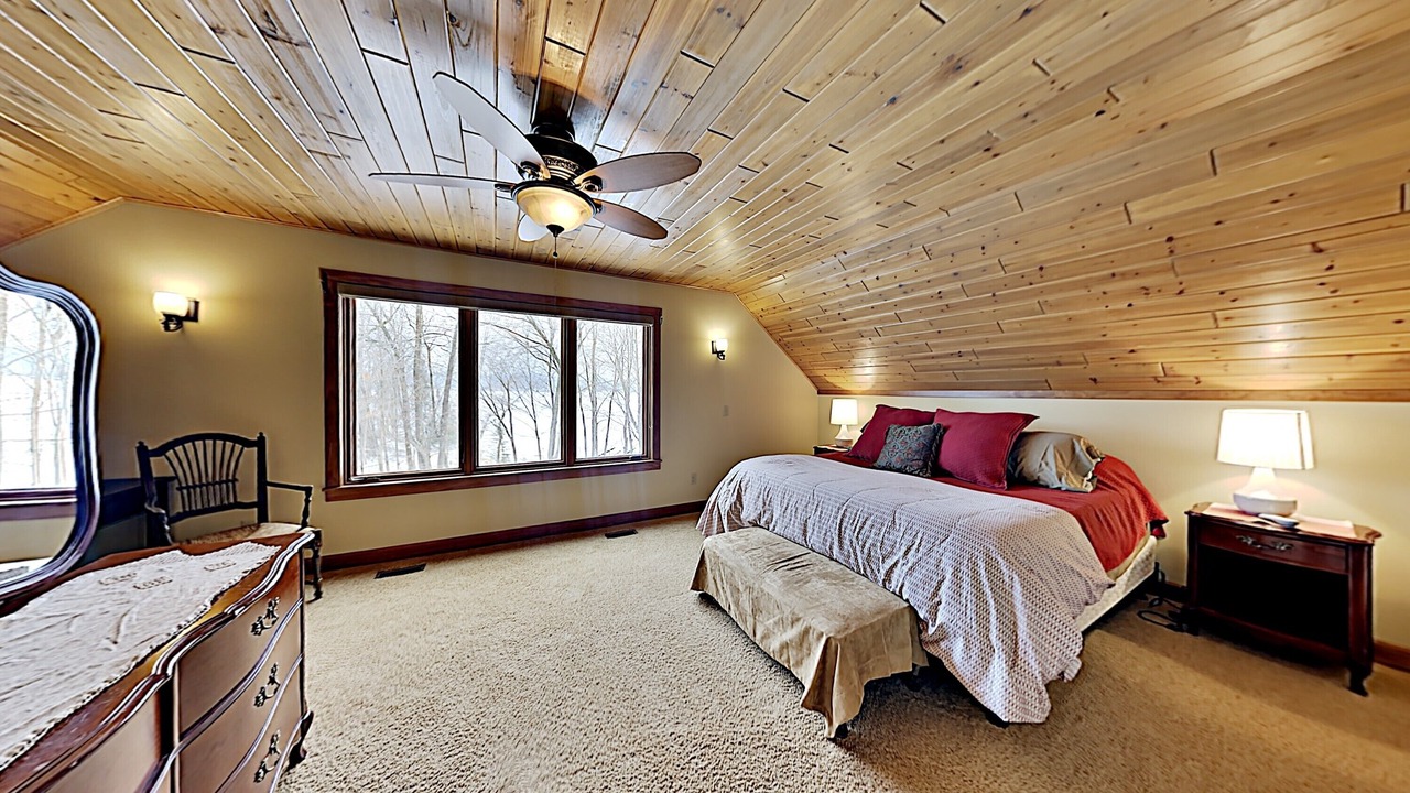 Photo of Bedroom in New Auburn