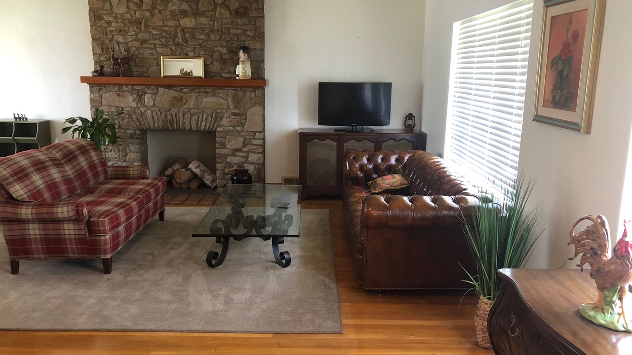 Photo of Livingroom in Weirton