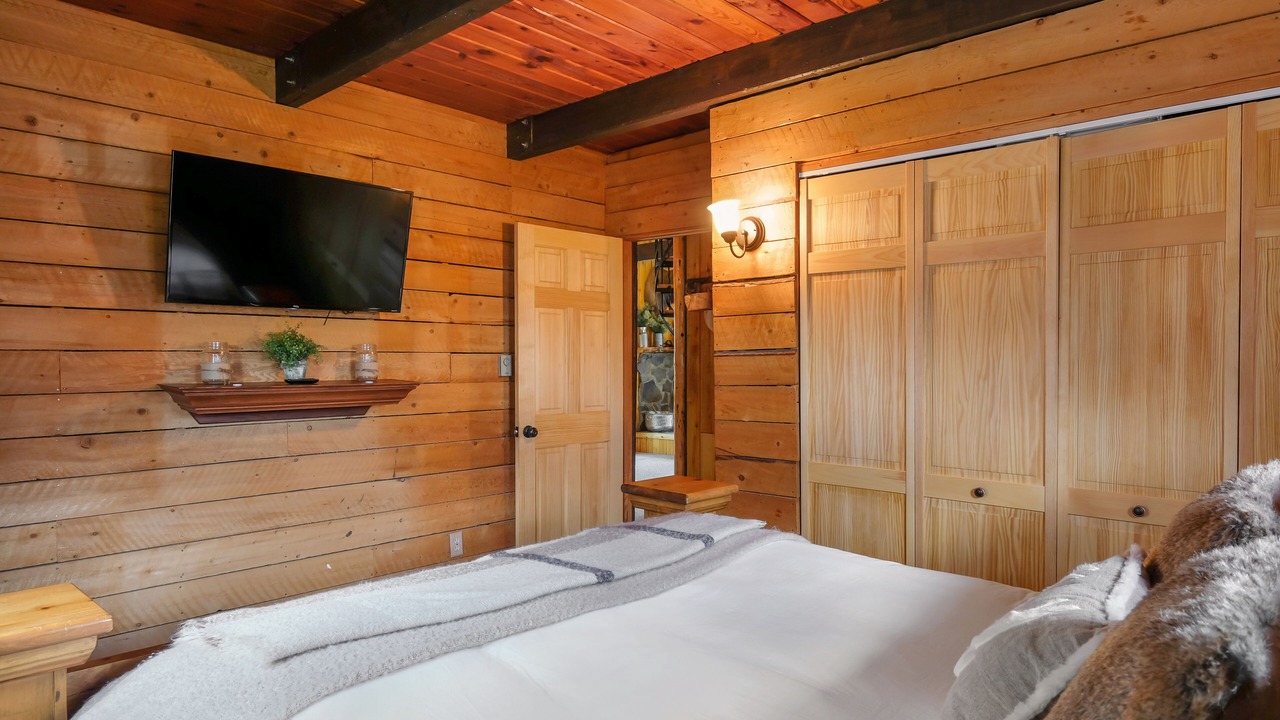 Photo of Bedroom in Del Norte