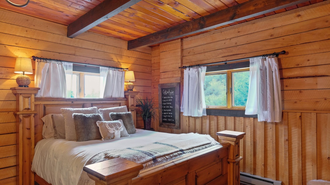 Photo of Bedroom in Del Norte