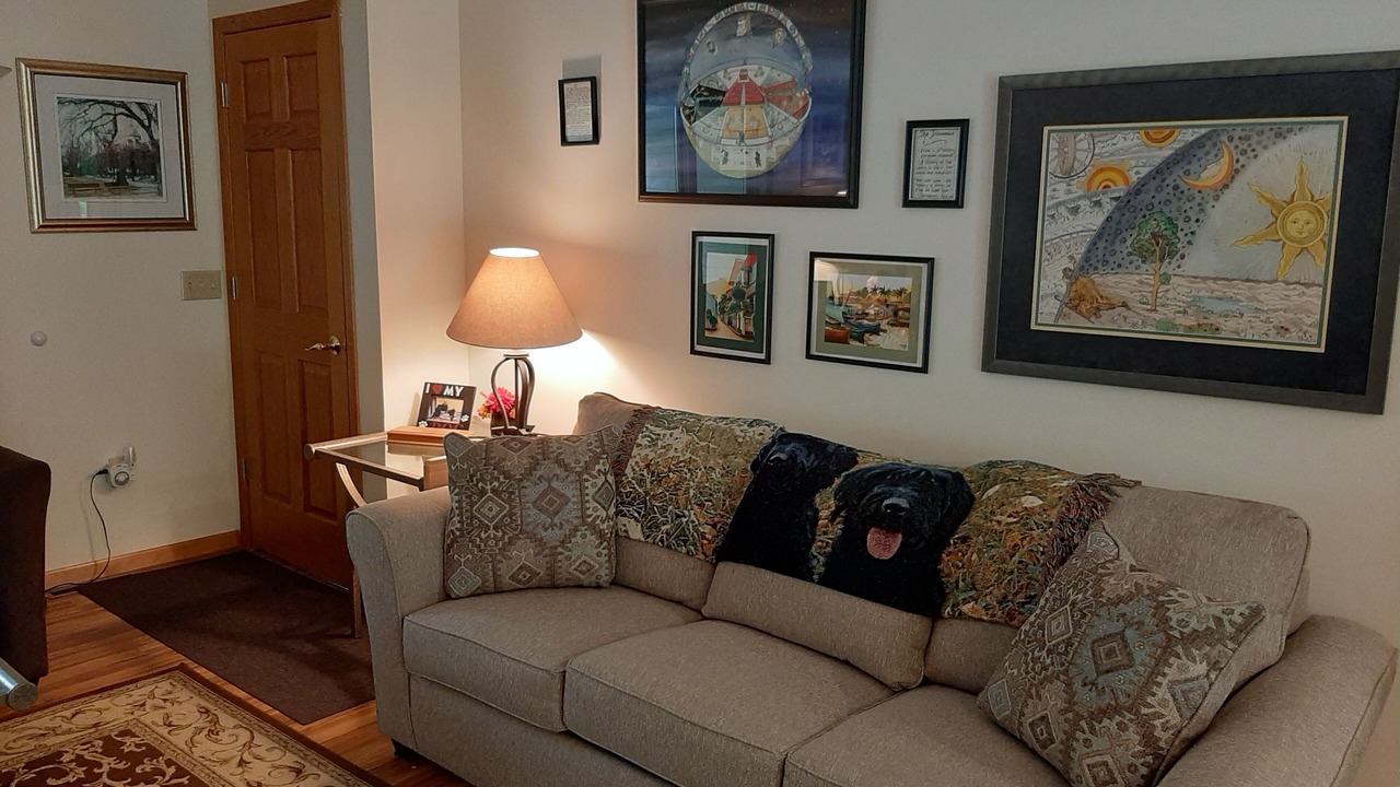 Photo of Livingroom in Rock Falls