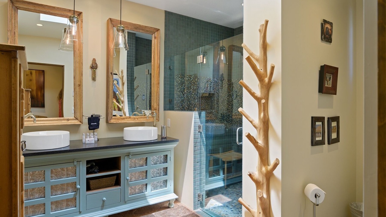 Photo of Bathroom in Historic Eastside
