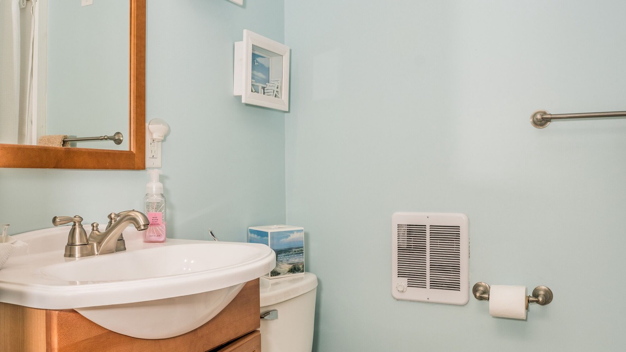 Photo of Bathroom in Weirs Beach