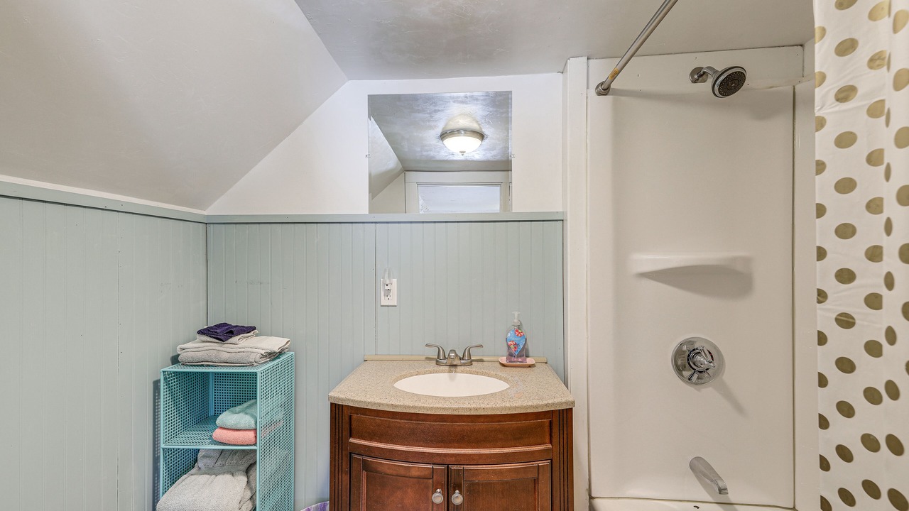 Photo of Bathroom in Center Lovell