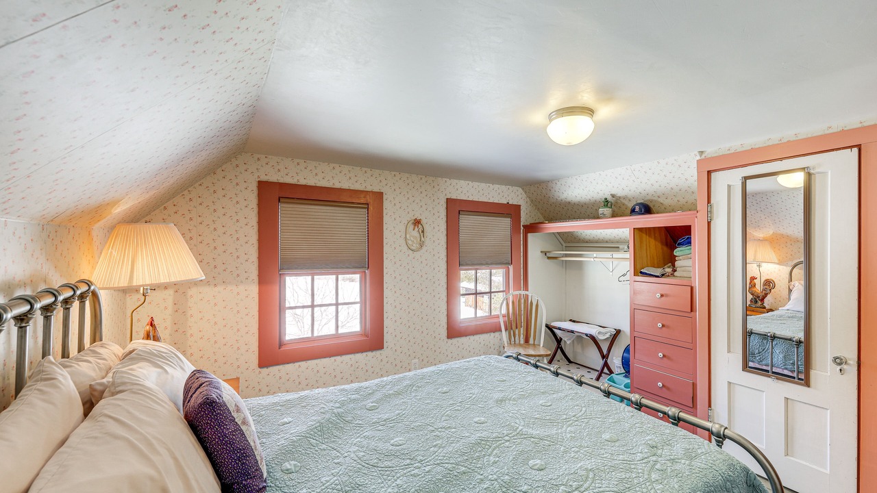 Photo of Bedroom in Center Lovell