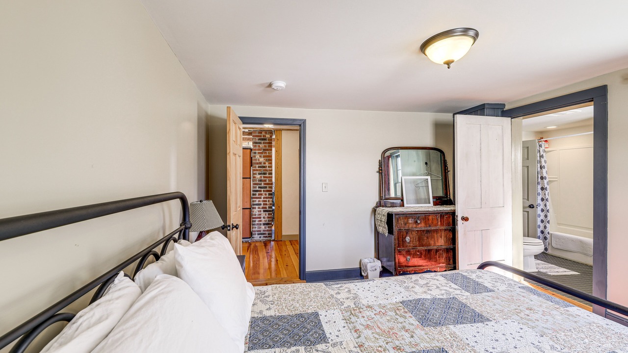 Photo of Bedroom in Center Lovell