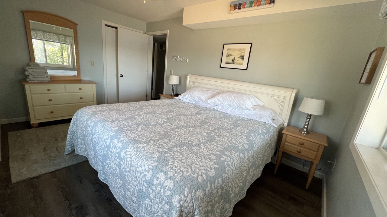 Photo of Bedroom in Minong