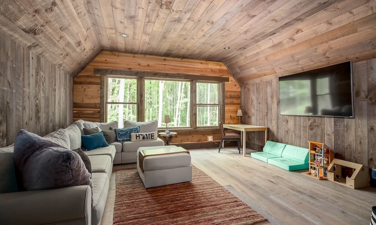 Photo of Livingroom in Allegan County