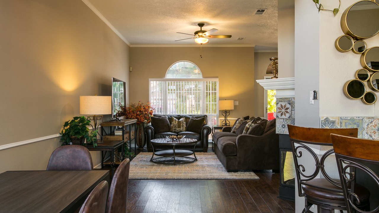 Photo of Livingroom in Westside
