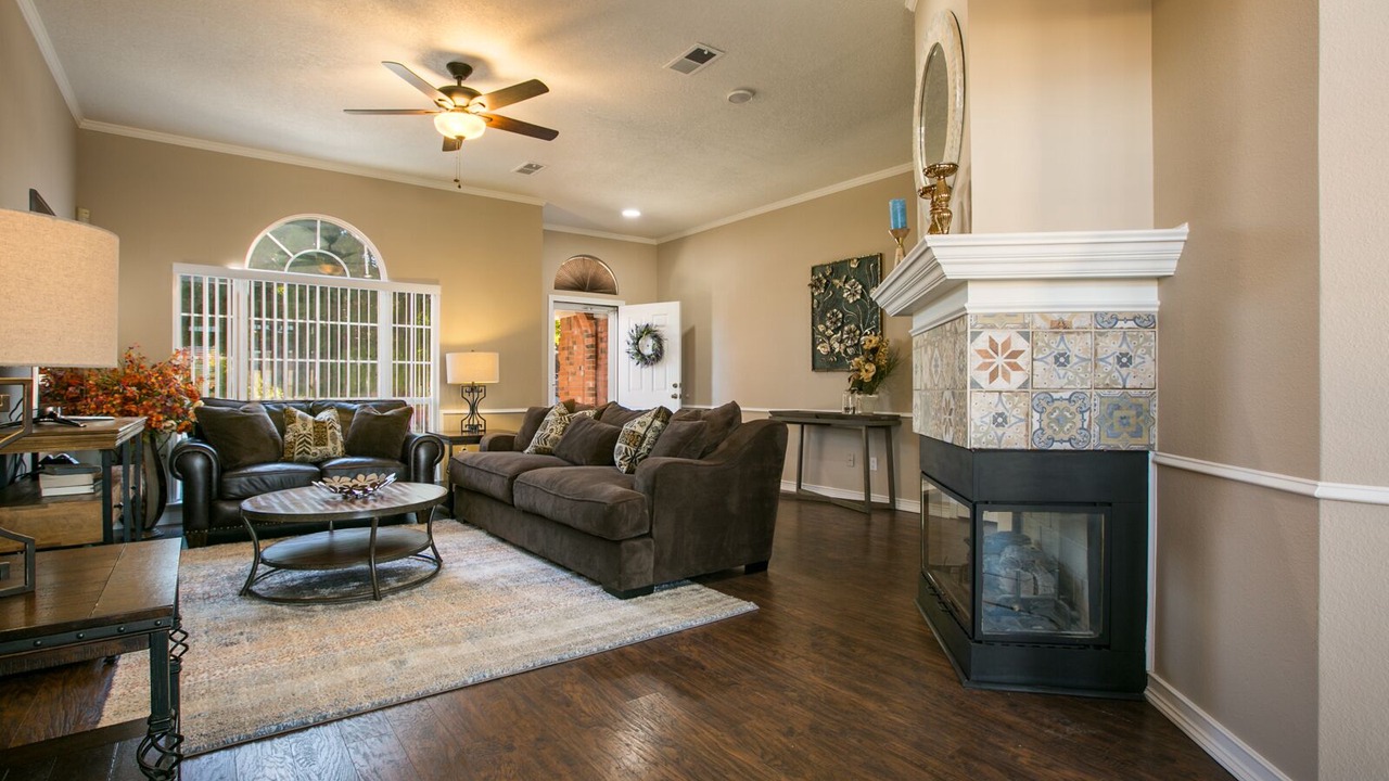 Photo of Livingroom in Westside