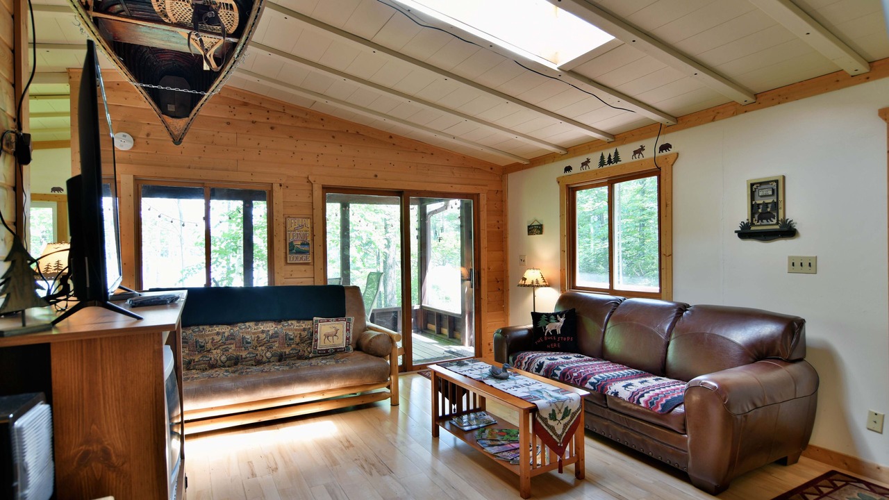 Photo of Livingroom in Stone Lake