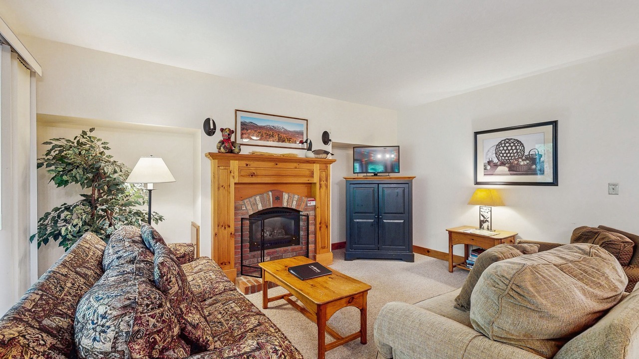 Photo of Livingroom in North Troy