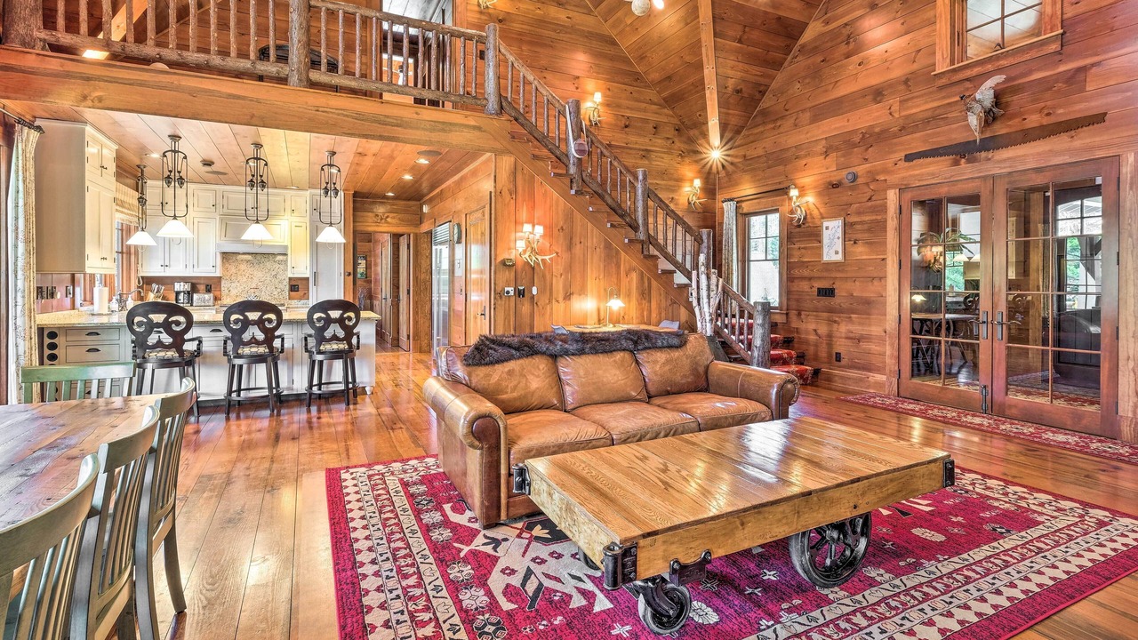 Photo of Livingroom in Long Lake